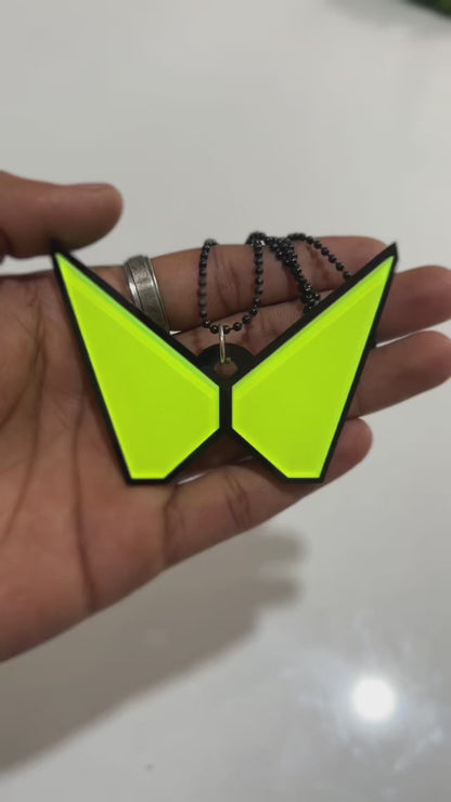 Mahindra Logo Car Mirror Hanging Pendant – Acrylic Hanging Accessory | Stylish Interior Decor